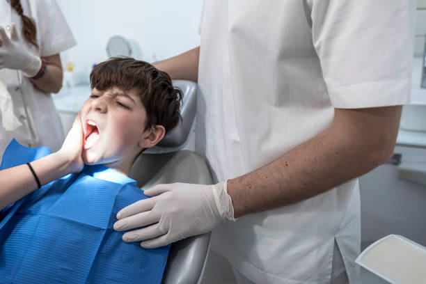 Best Emergency Broken Tooth Repair in Lytle, TX